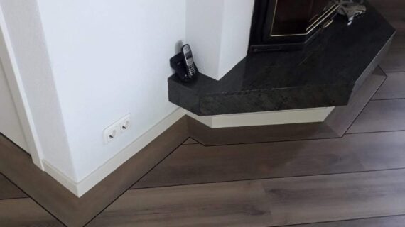 PVC vloer met voegbies bij haard